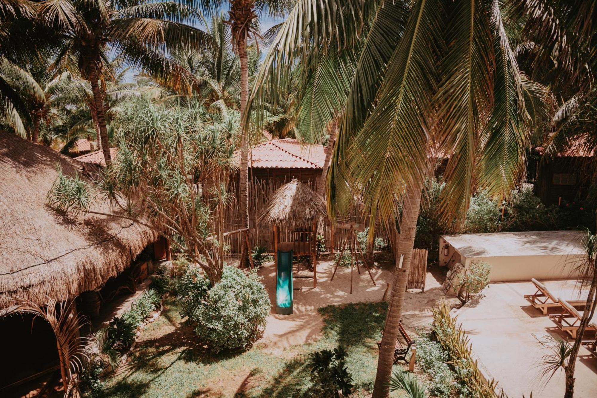 Petit Lafitte Beach Front Hotel & Bungalows Плайя-дель-Кармен Екстер'єр фото