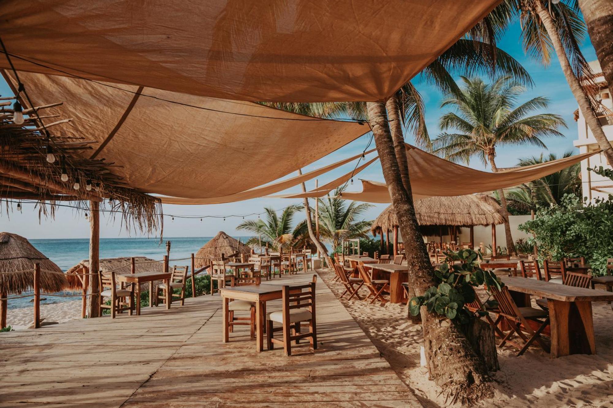Petit Lafitte Beach Front Hotel & Bungalows Плайя-дель-Кармен Екстер'єр фото