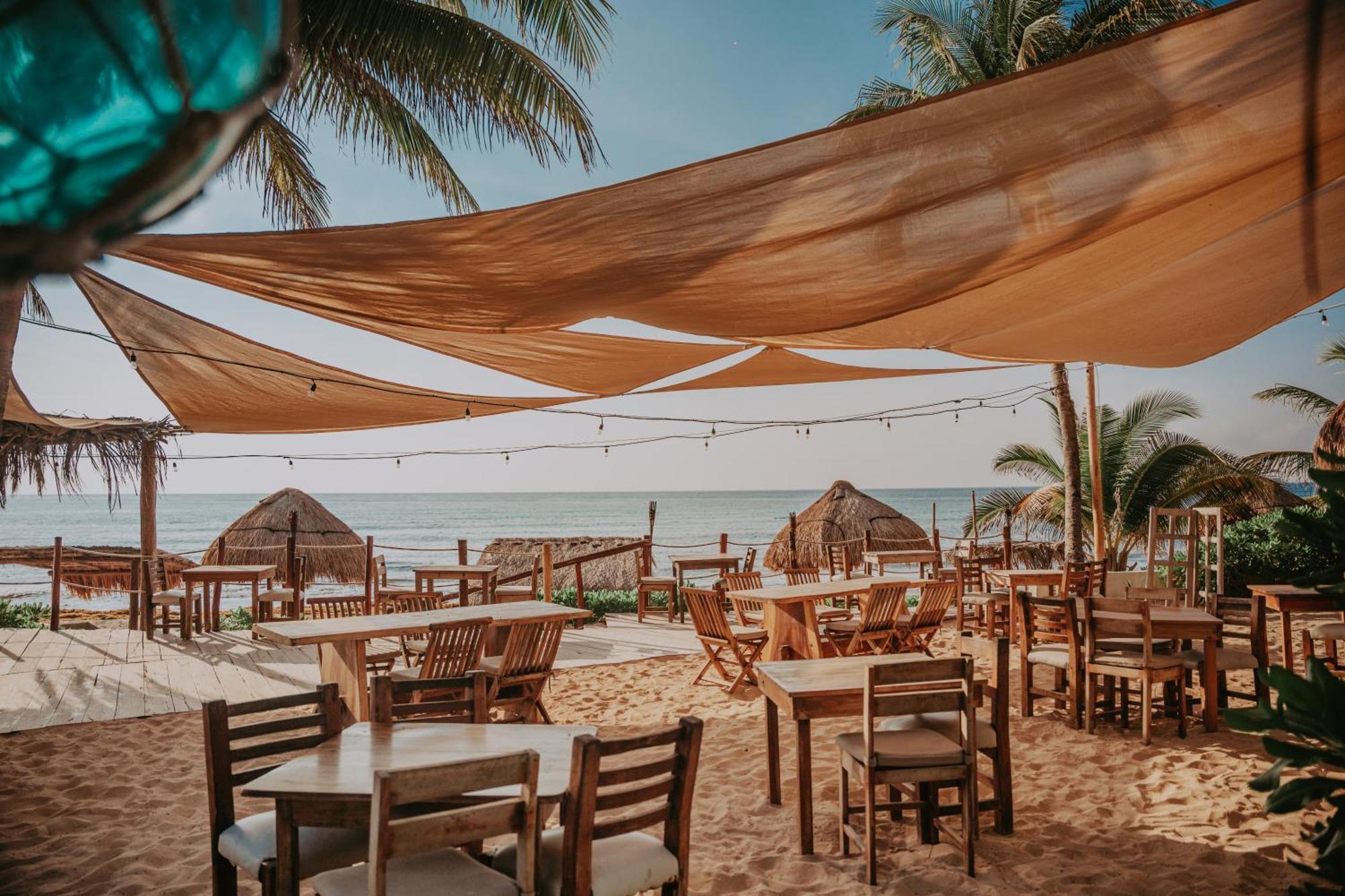 Petit Lafitte Beach Front Hotel & Bungalows Плайя-дель-Кармен Екстер'єр фото