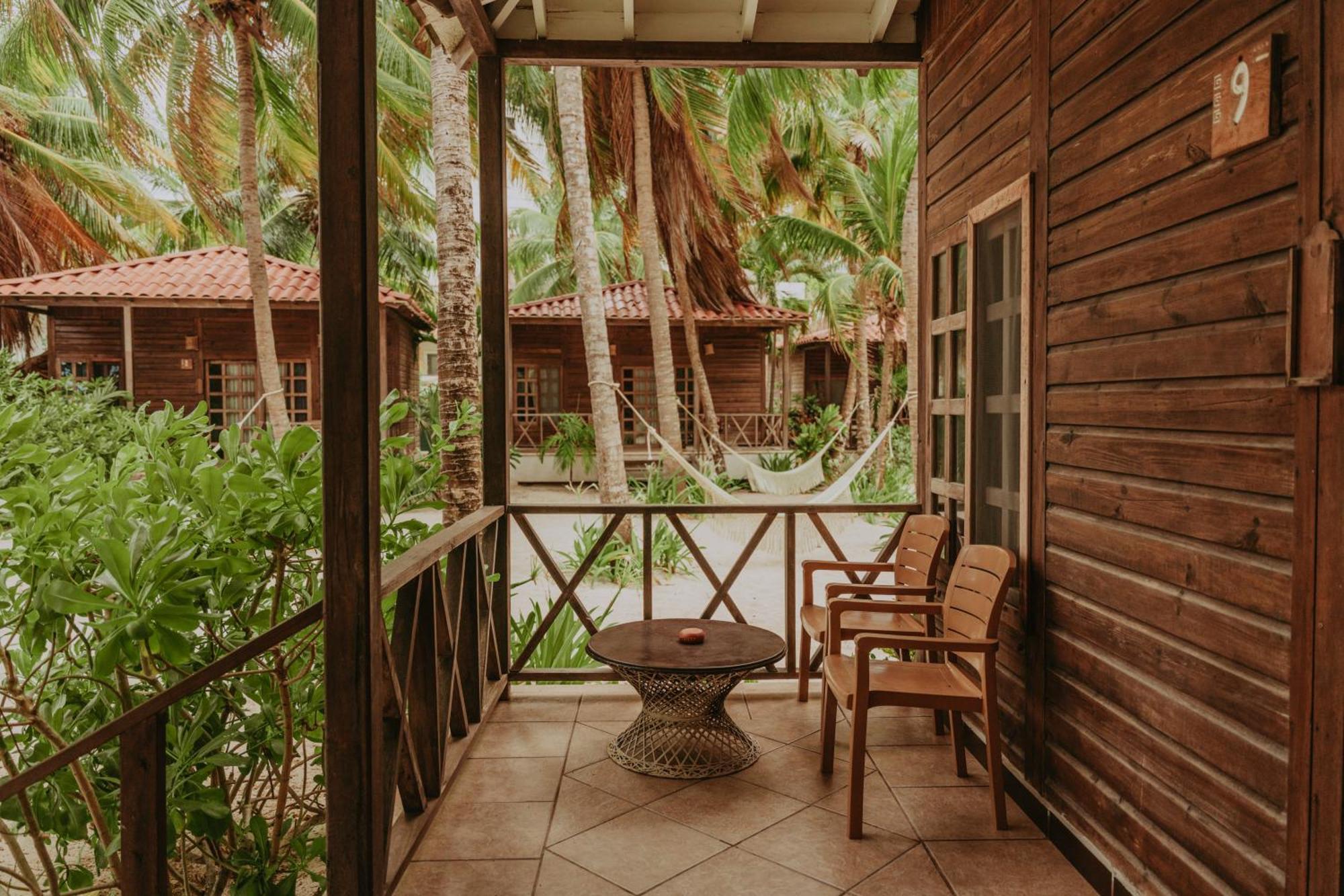 Petit Lafitte Beach Front Hotel & Bungalows Плайя-дель-Кармен Екстер'єр фото